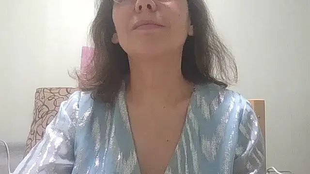 HollyJewel online show from March 19, 5:39 pm