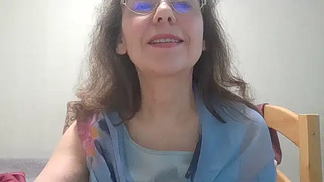 HollyJewel online show from June 5, 4:57 pm