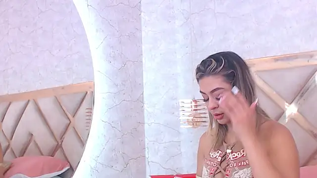 Snapshot of JoannaStanford chatting on October 3, 10:48 pm JoannaStanford online show from October 3, 10:48 pm