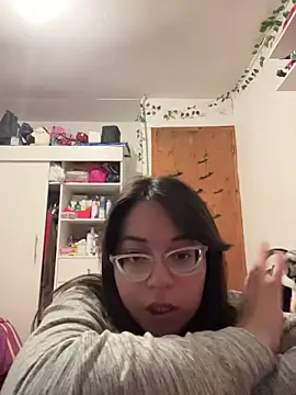 indiegirl666 online show from April 22, 4:20 am