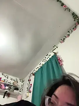 indiegirl666 online show from July 3, 3:12 am