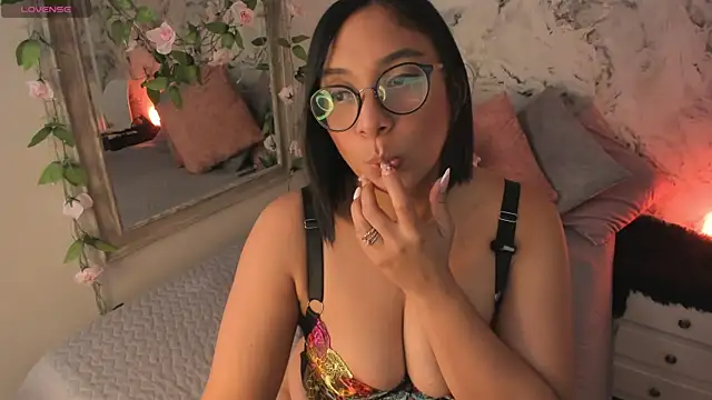 Bella desi  online show from May 21, 1:53 pm
