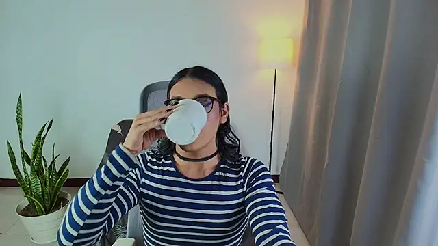 vitta alfayed online show from October 28, 11:20 pm