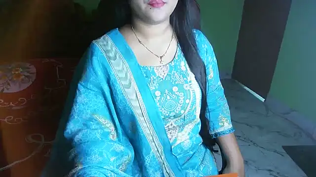 BengaliQueenStar online show from March 30, 7:02 pm