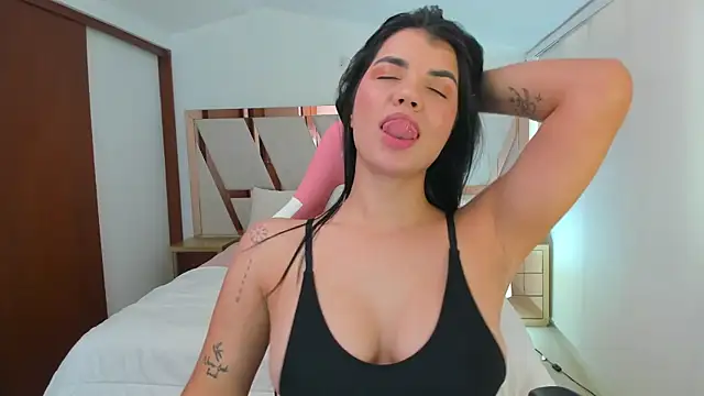 emma lopes online show from April 11, 8:34 pm