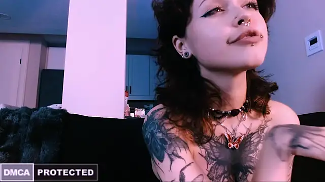 NaughtyLittleFox online show from November 9, 5:14 am