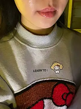 minmin2kk5 online show from January 9, 1:10 am