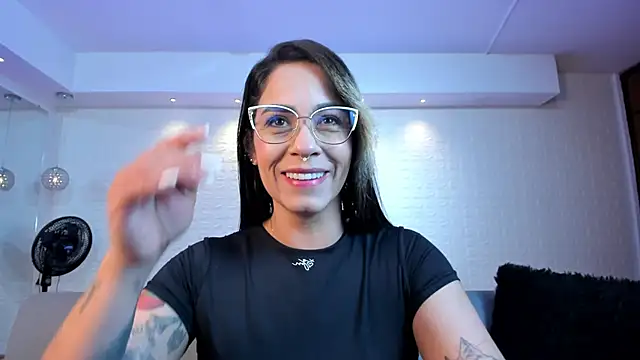 violet scott online show from December 4, 11:12 am