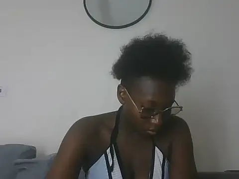 Snapshot of Puliza_wet chatting on October 13, 4:59 am Puliza wet online show from October 13, 4:59 am