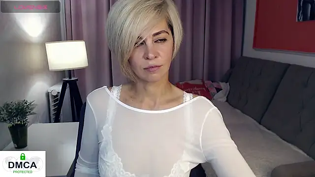 Blonde lola444 online show from July 30, 3:24 pm