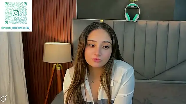 Snapshot of demieliss chatting on October 18, 5:26 pm demieliss online show from October 18, 5:26 pm