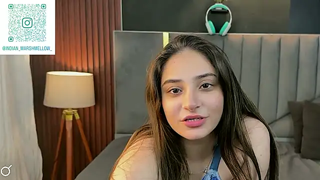 demieliss online show from October 19, 6:21 pm