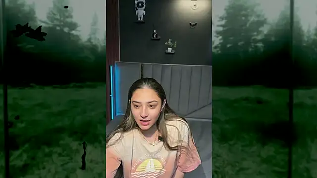 Snapshot of demieliss chatting on September 26, 4:04 pm demieliss online show from September 26, 4:04 pm