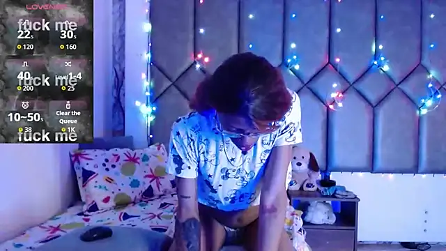 Tiffany Valentine15 online show from January 19, 12:45 pm