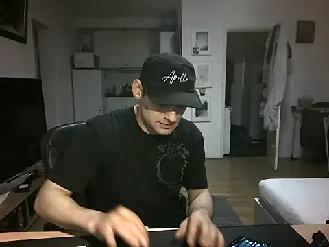 mihaimichael online show from May 30, 9:33 pm