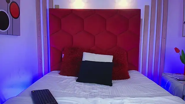Tayzon Foxxx online show from July 9, 9:17 pm
