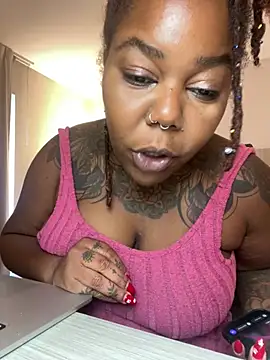 Goddess Nafeesha online show from July 26, 6:48 pm