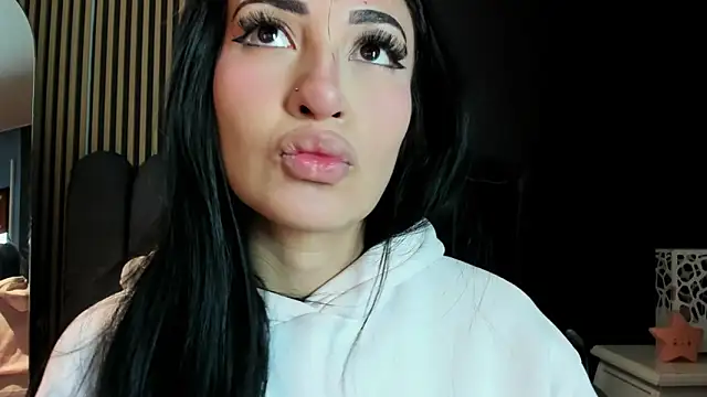 Nicolette ks  online show from June 16, 5:19 am