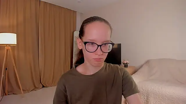 BettyBrowni online show from October 21, 4:55 pm