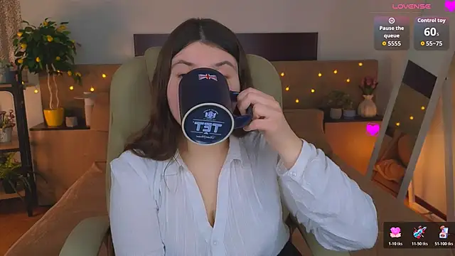 Viola  Shy online show from March 24, 10:37 pm