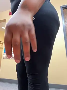 Fluffymama online show from September 11, 6:30 pm