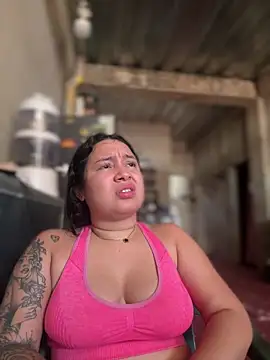 Pretty Isadora online show from April 11, 8:01 pm