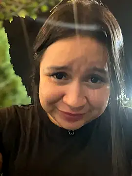 Pretty Isadora online show from October 4, 1:55 am