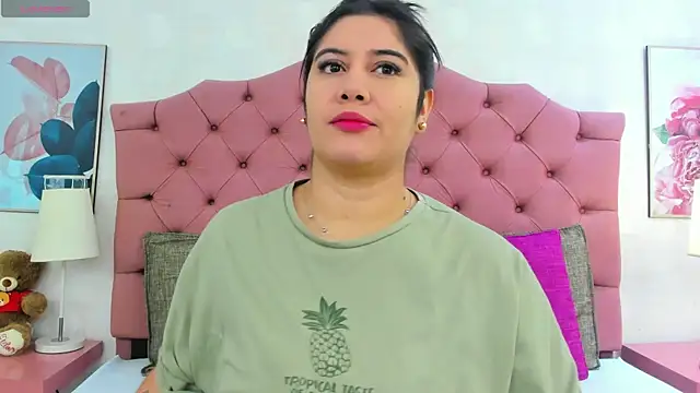 ThyaraJhons online show from June 20, 11:47 am