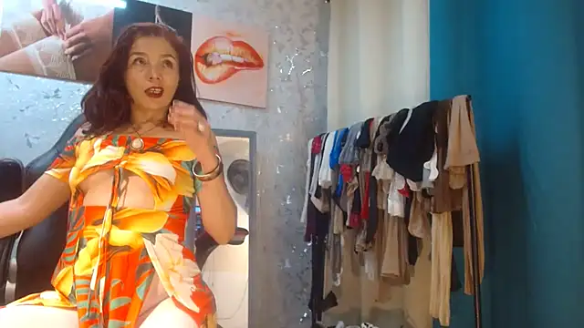 Samantabrown  online show from March 29, 11:31 am