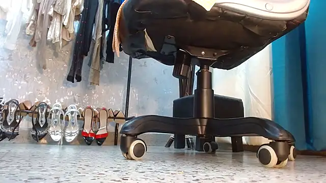 Samantabrown  online show from January 14, 11:26 am