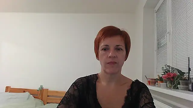 Snapshot of LoraLoraMay chatting on October 8, 5:06 pm LoraLoraMay online show from October 8, 5:06 pm