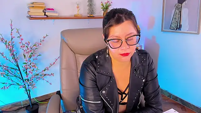 Chanelll Taylorr  online show from June 22, 9:06 am