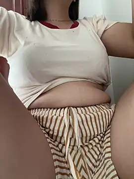 Snapshot of Milk_Mom99 chatting on October 2, 7:13 am Milk Mom99 online show from October 2, 7:13 am