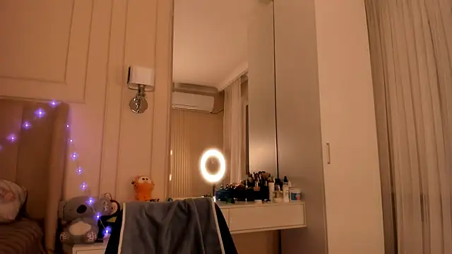 melissa yamazaki online show from November 5, 5:34 am