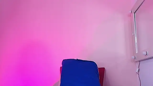 kendal rossi online show from October 6, 12:00 pm