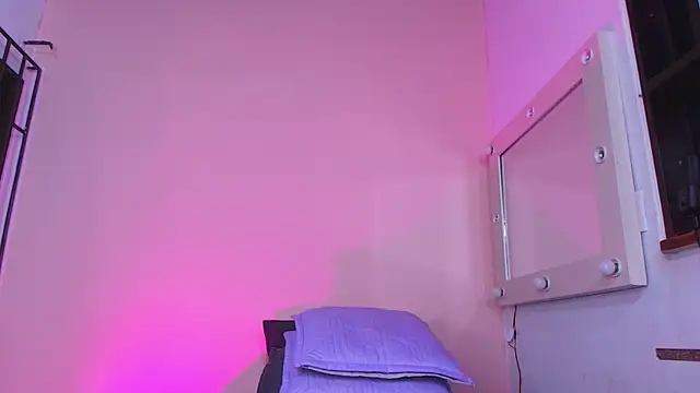 kendal rossi online show from September 18, 12:58 pm