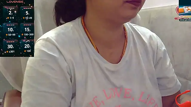 Snapshot of Sapna_choudhary1 chatting on October 10, 2:05 am Sapna choudhary1 online show from October 10, 2:05 am