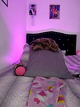 EimyParker  online show from March 2, 8:04 pm