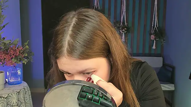 FioraMarmoris online show from October 5, 6:40 am