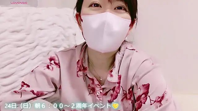 maii- online show from May 21, 4:27 pm