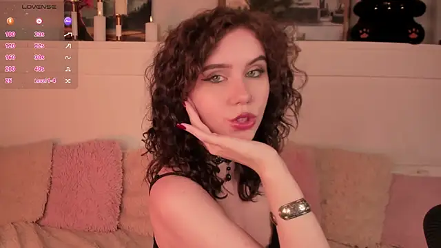 UnaMedison online show from June 12, 10:01 am