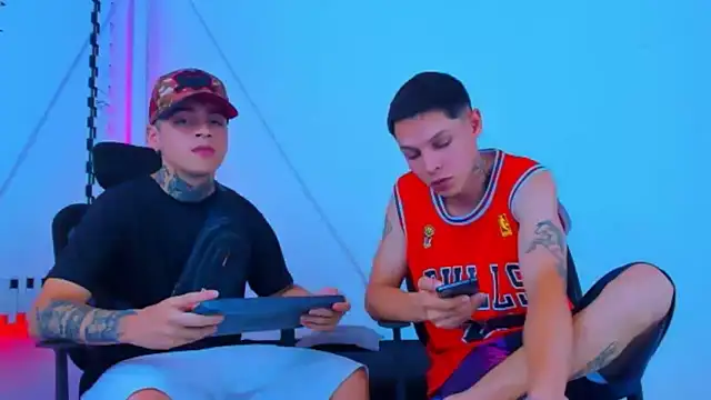 HOT boy2025 online show from November 3, 9:19 pm