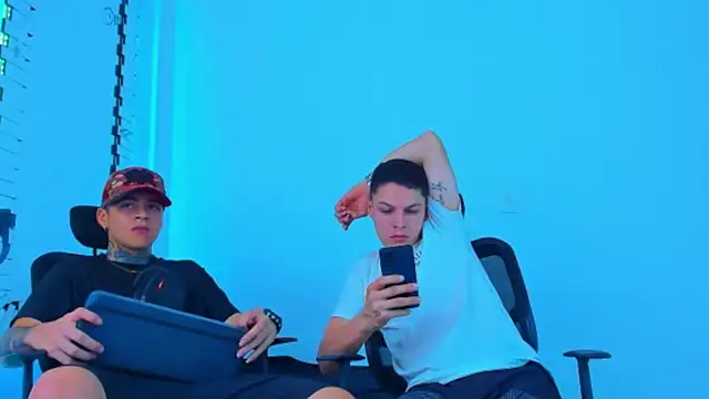 HOT boy2025 online show from November 11, 1:01 am