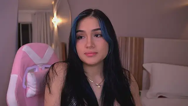 AnnyHizzle online show from June 13, 3:48 am