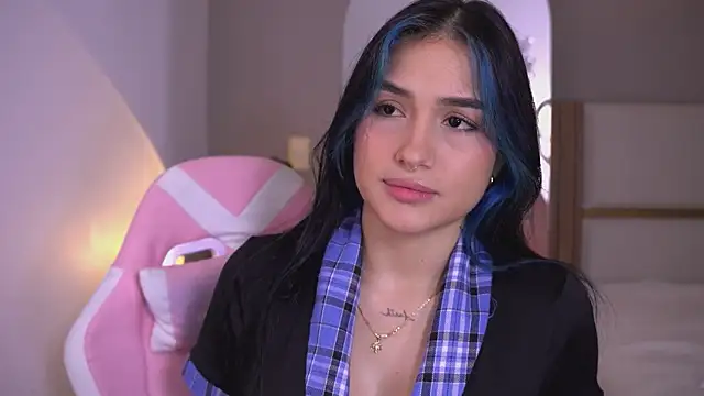 AnnyHizzle online show from June 14, 3:30 am