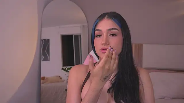 AnnyHizzle online show from June 3, 2:45 am