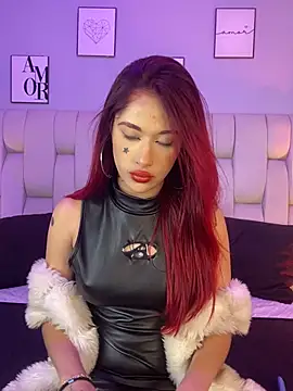 SkinnyFoxy online show from July 19, 9:06 pm