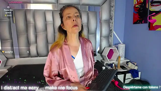 sophia ny online show from September 22, 2:37 pm