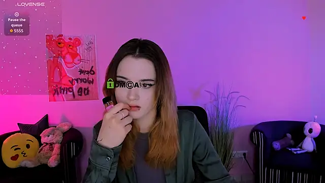 liana kisses online show from January 17, 8:49 pm