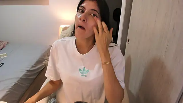 misstoya online show from September 20, 3:54 pm